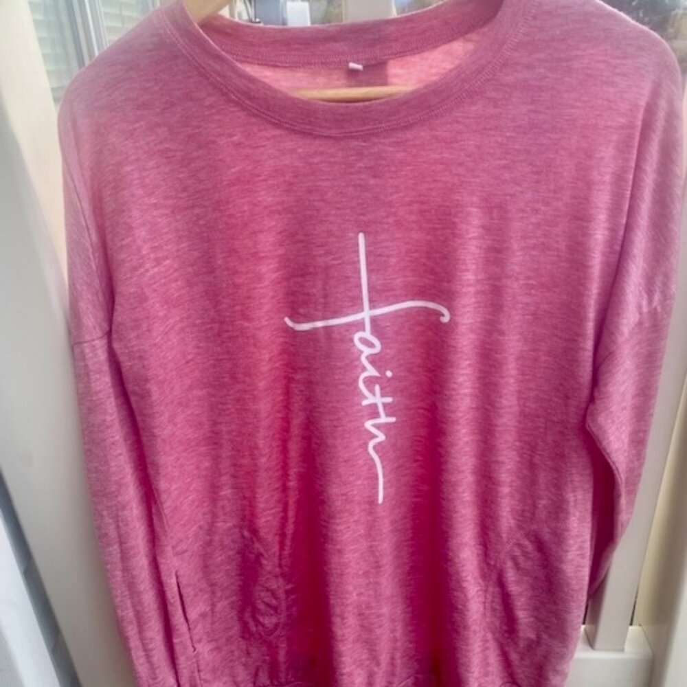 Women's Size Medium/Large Faith Long Sleeve Shirt - super comfy! - Like New!